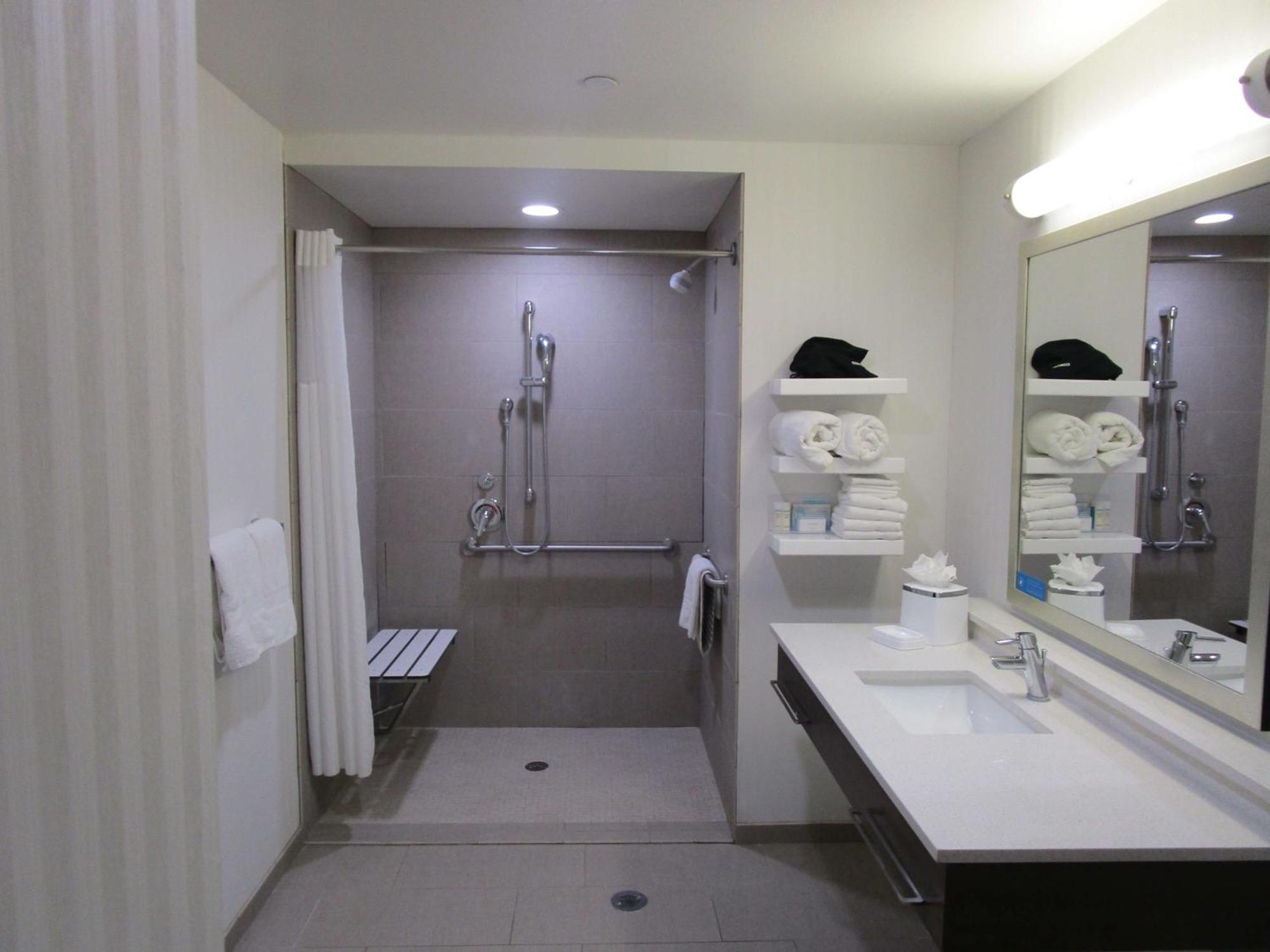 Hampton Inn & Suites Artesia Bagian luar foto